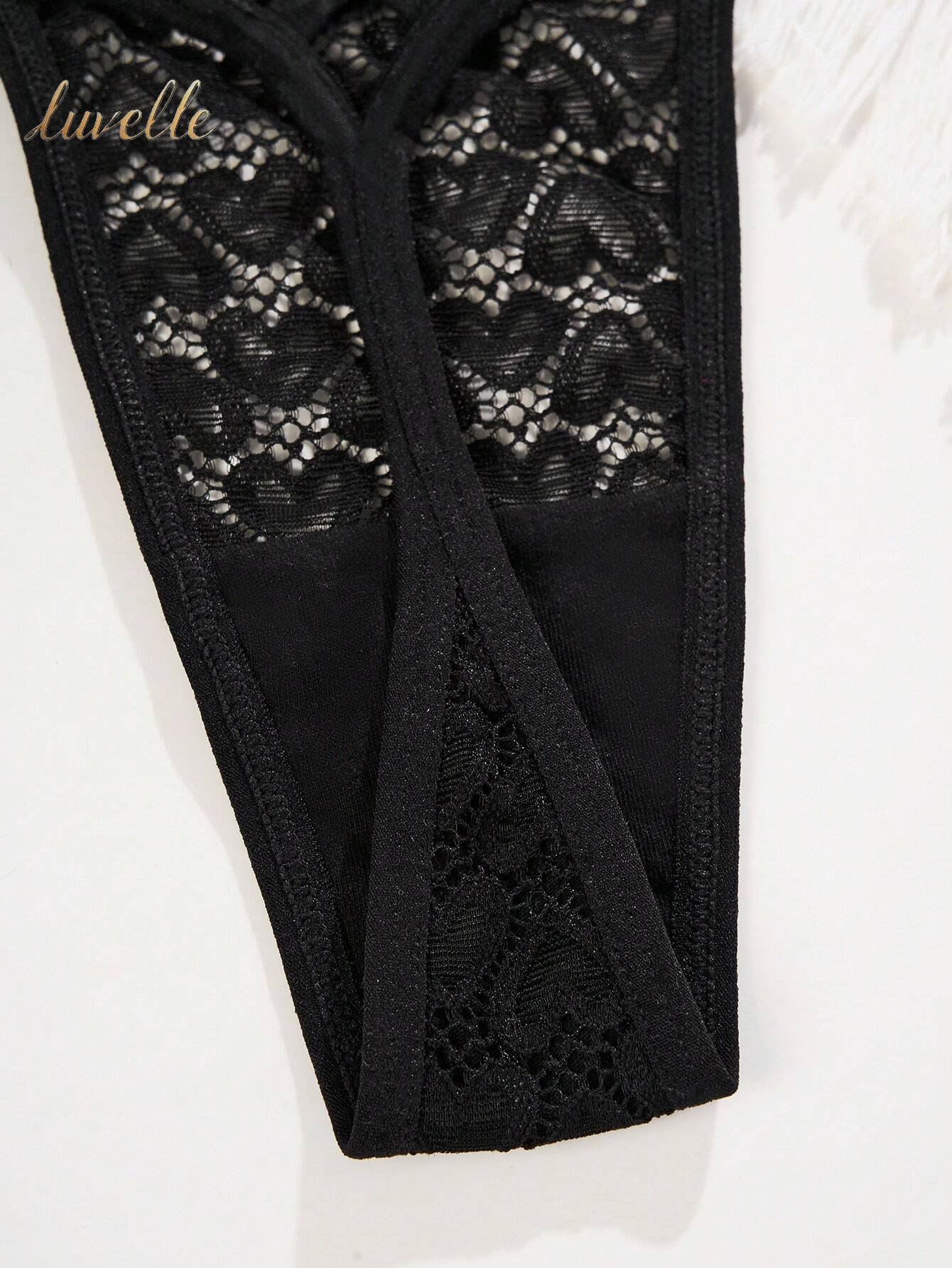 Floral Lace Ring Linked Thong Lingerie_Black