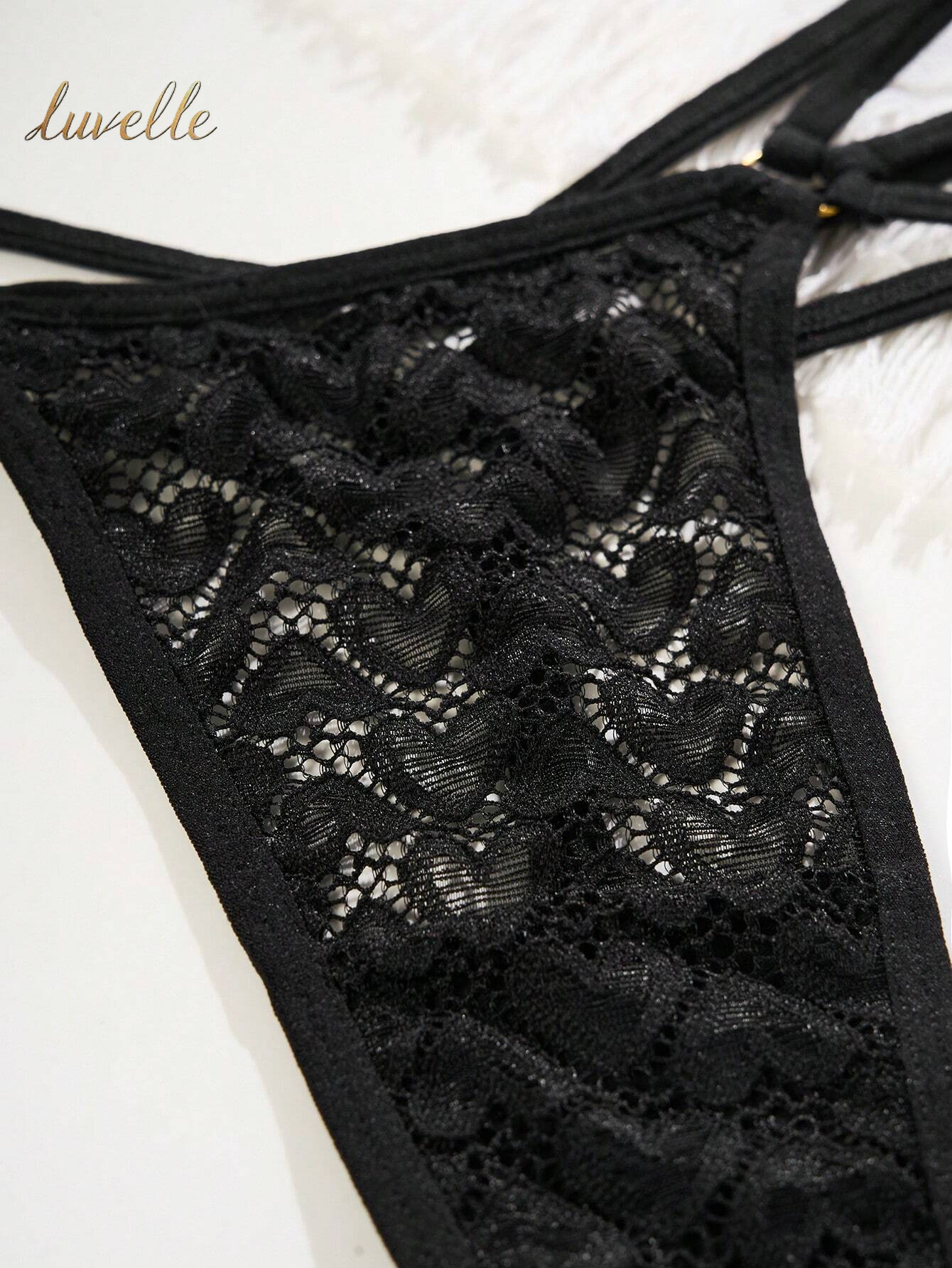 Floral Lace Ring Linked Thong Lingerie_Black